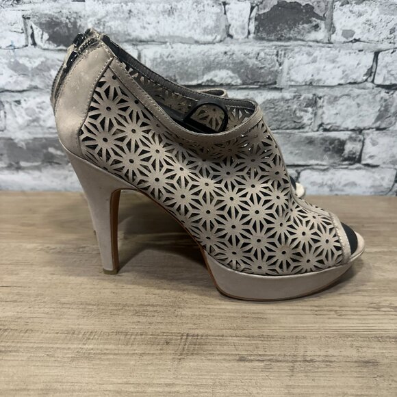 NWT Kelsi Dagger Warm Gray Heels Size 10 IN BOX - Picture 5 of 14